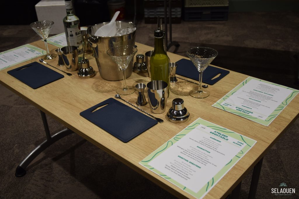 Installation du plan de travail des ateliers cocktails